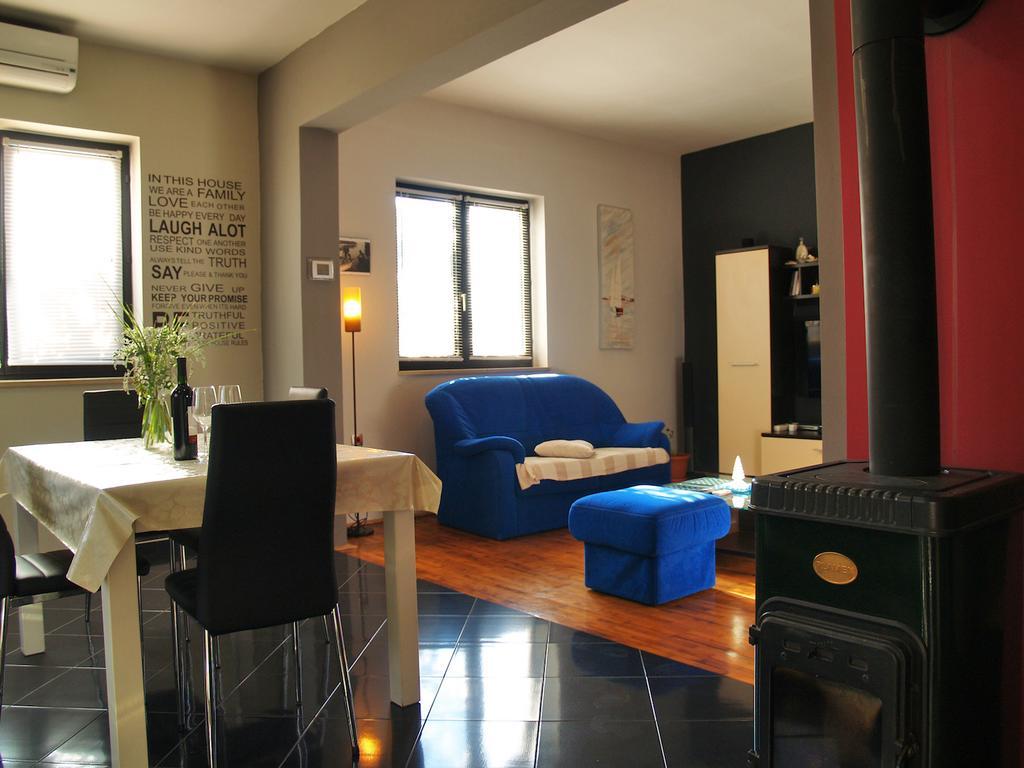 Roses Apartment Lukoran Luaran gambar