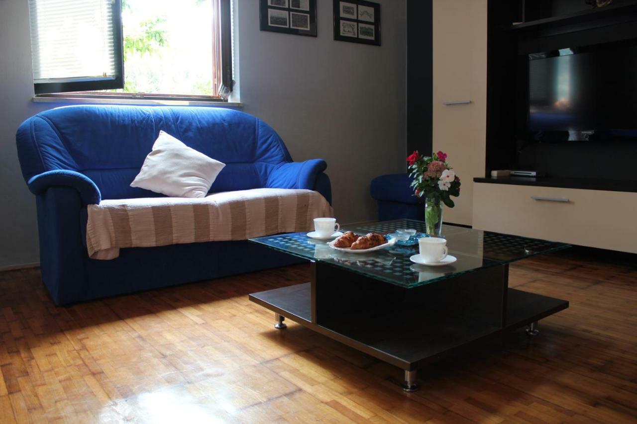 Roses Apartment Lukoran Luaran gambar