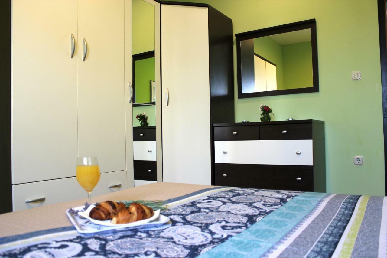 Roses Apartment Lukoran Luaran gambar